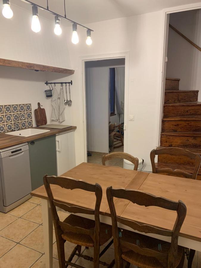 Maison De Au Bord De La Riviere !